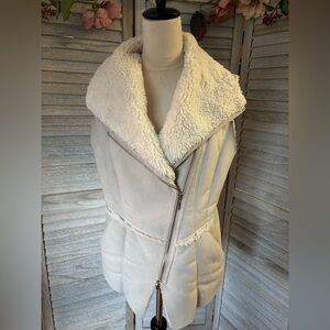 WHITE HOUSE BLACK MARKET Women’s Size small faux suede & Fleece Vest
